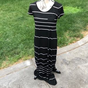 Old Navy Black & White Striped Side Slit Dress -M